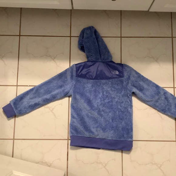 EUC-North Face Fleese - Picture 2 of 7